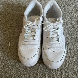 Women’s white Reebok Club C white/gummy bottom